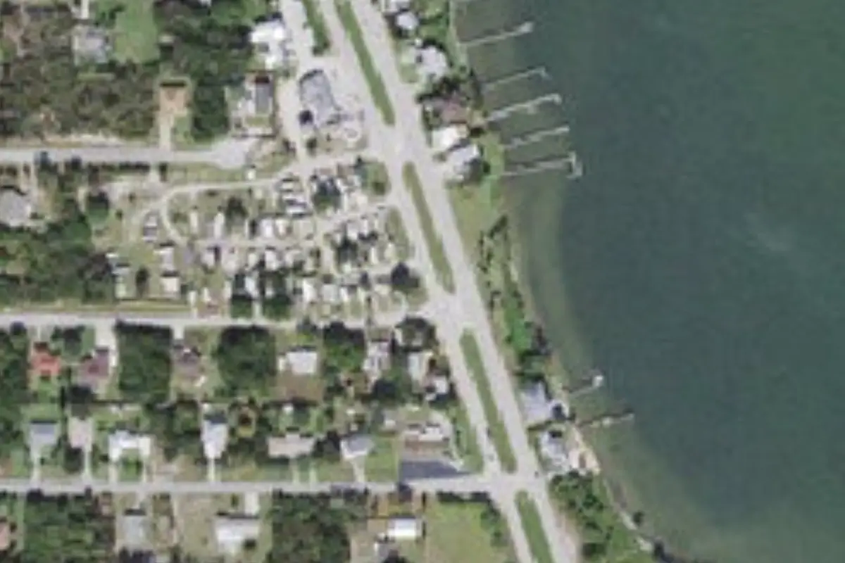 Aerial view of Breezeway Trailer Park
