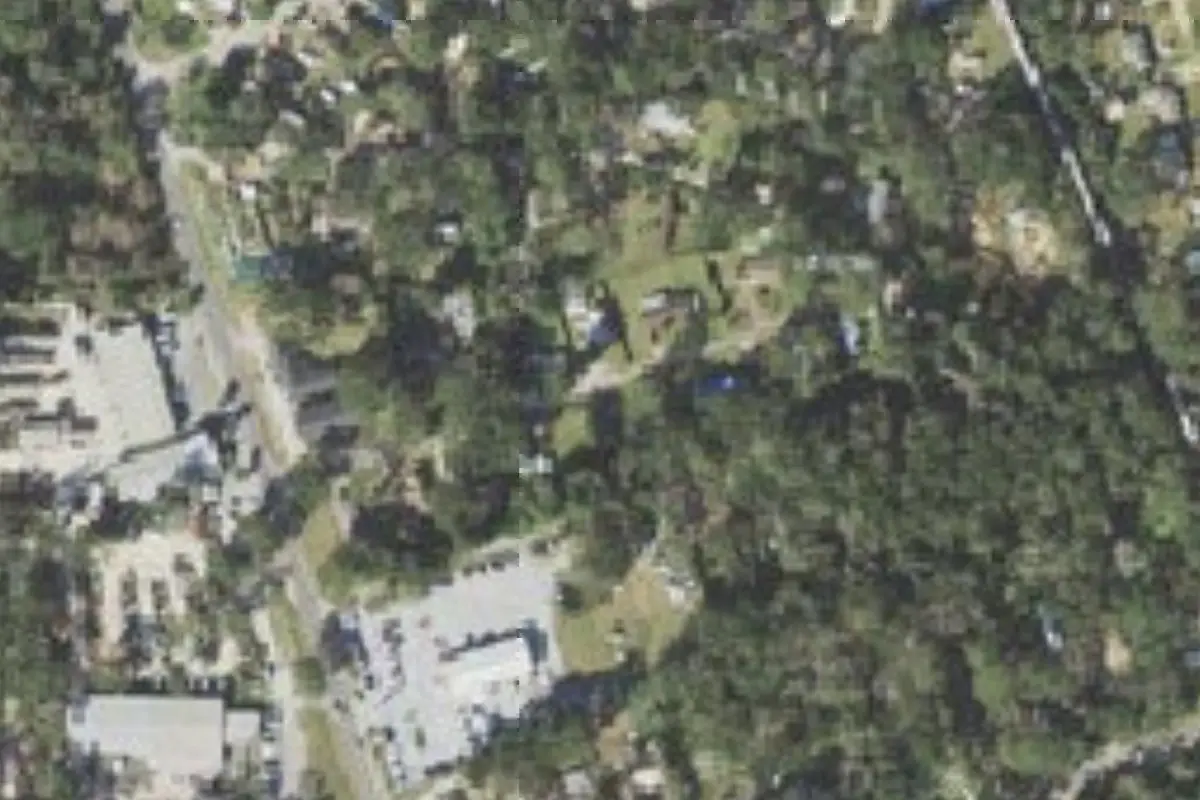 Aerial view of 57 Howard MHP