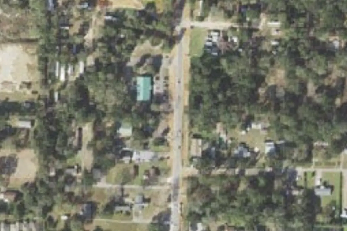Aerial view of Camp and Cottage RV Park