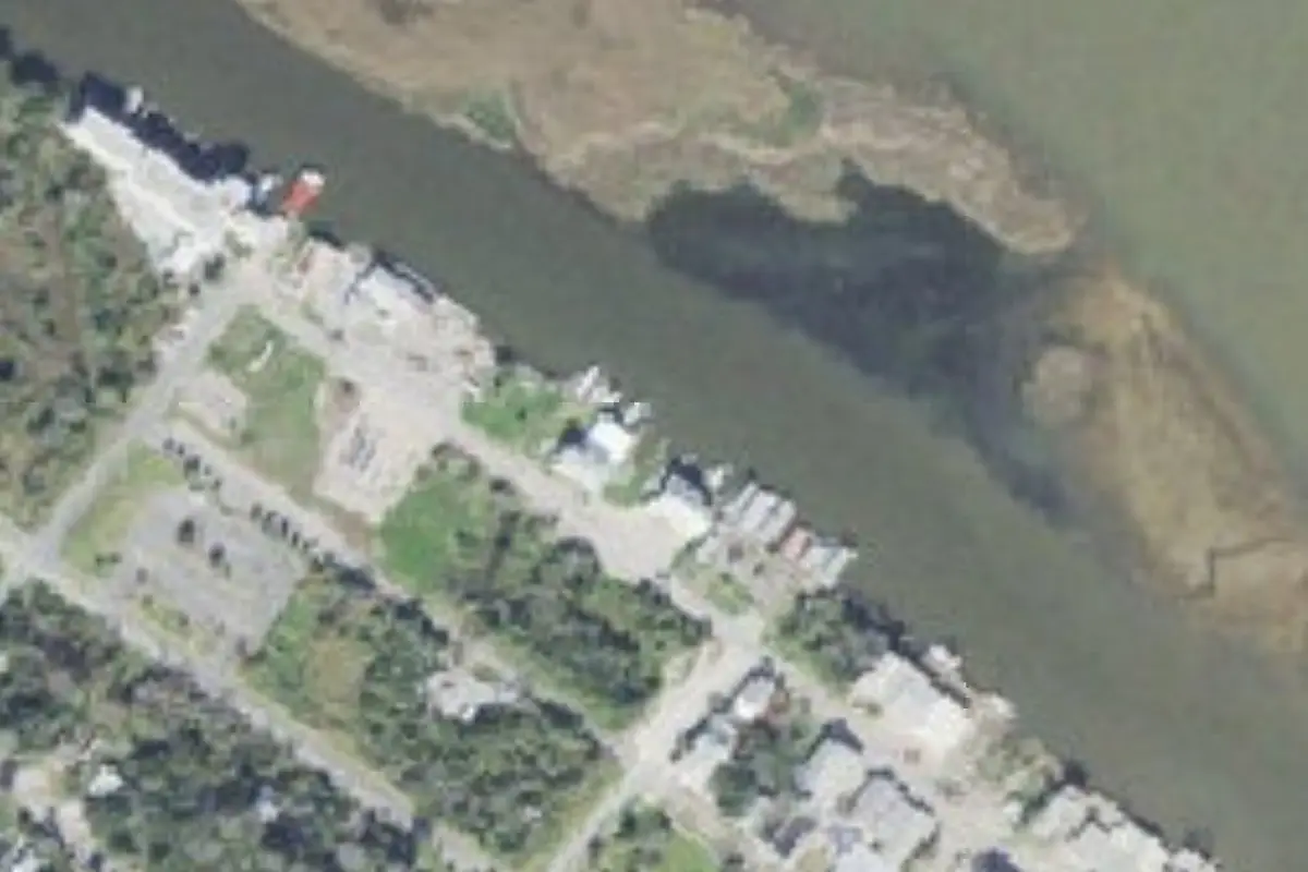 Aerial view of Hugo docking 2012