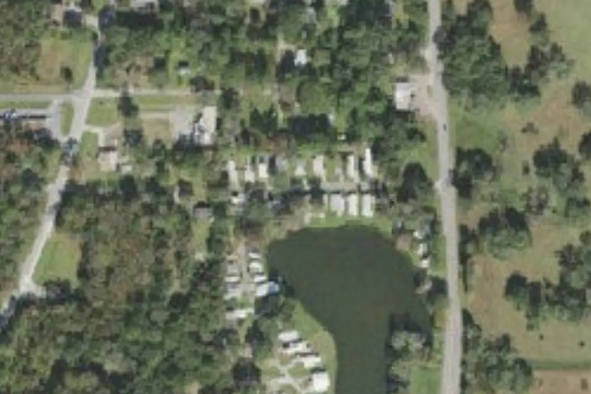 Aerial view of Lakeside Mobile Manor, LLP