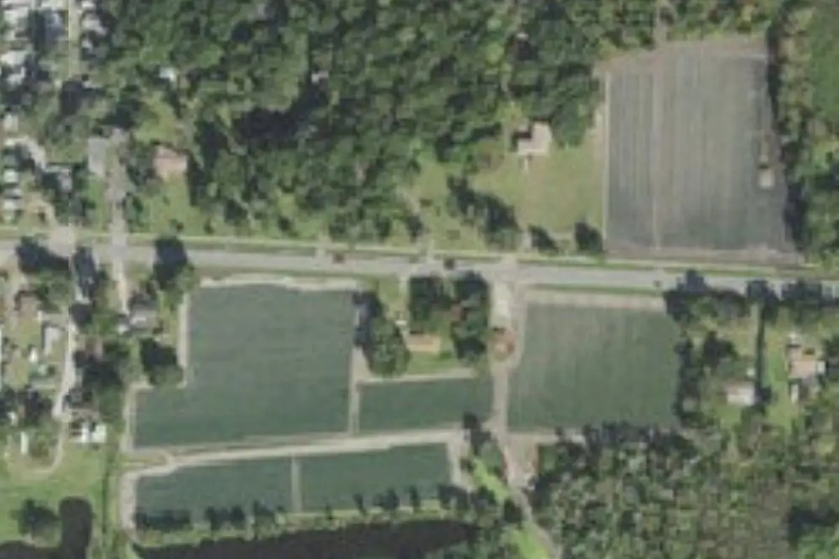 Aerial view of Lakewood Park on US-92