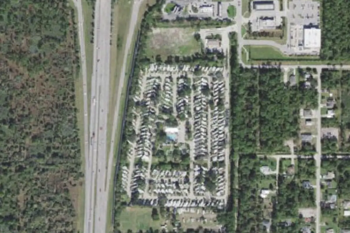 Aerial view of Encore Sunshine Travel (Sunshine Travel RV Resort)