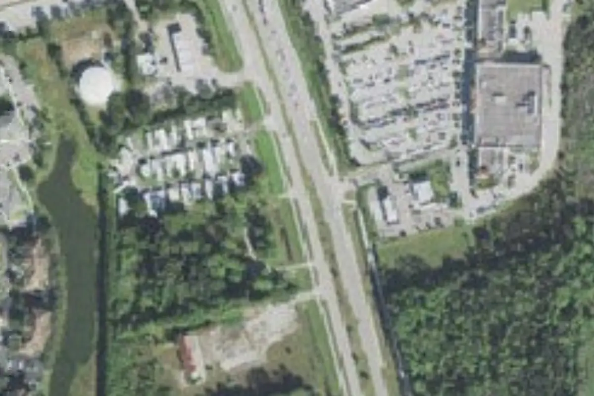 Aerial view of Winter Dreams Trailer Park