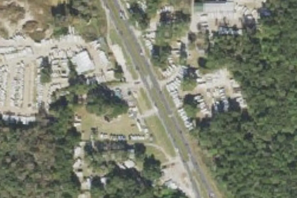 Aerial view of Ocala Oaks Mobile Home-RV Park & Retail Stores