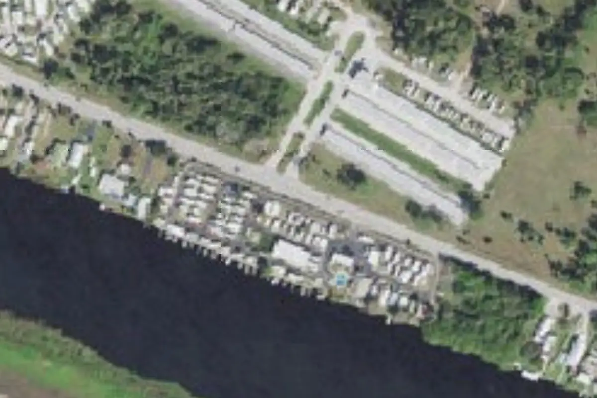 Aerial view of Lakeside North RV Resort & Marina
