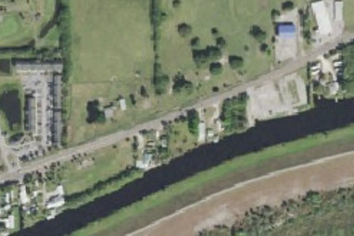 Aerial view of Lakeside RV Park