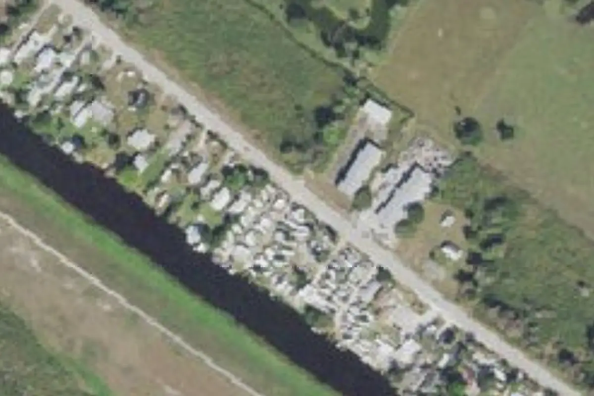 Aerial view of Lakeside Village RV Resort