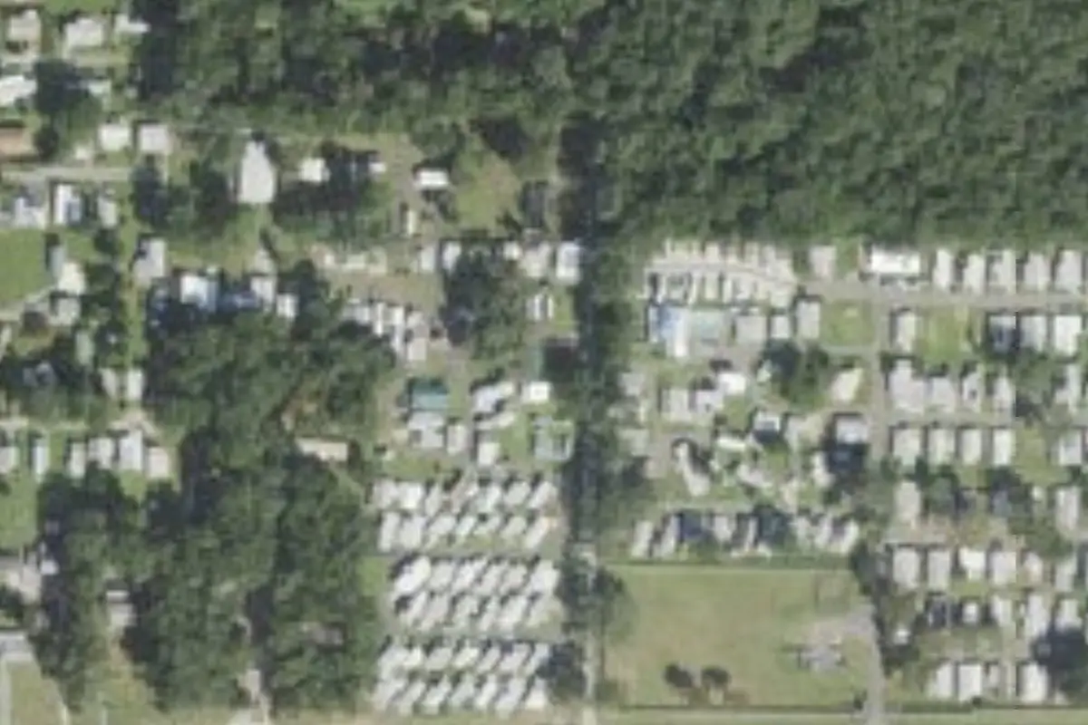 Aerial view of Bahrs Mobile Home And RV Park