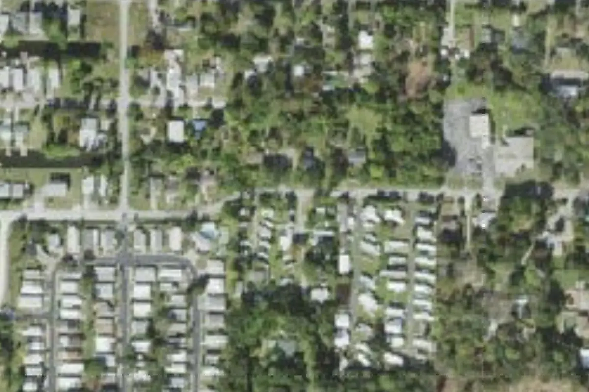 Aerial view of Lantern Travel Park