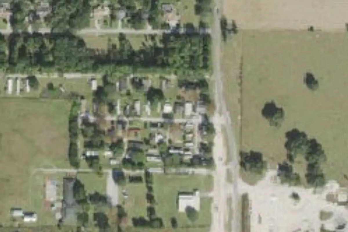 Aerial view of Sunny Skies Mobile Home and RV Park