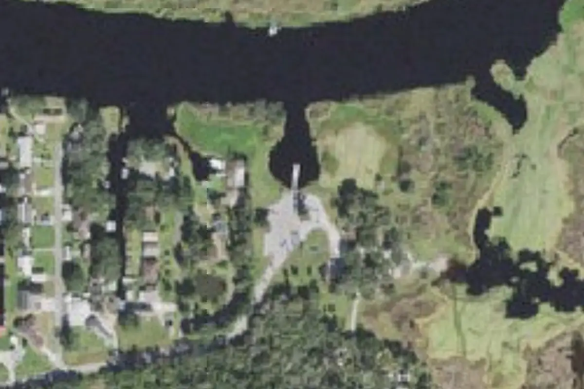 Aerial view of Mullet Lake Park