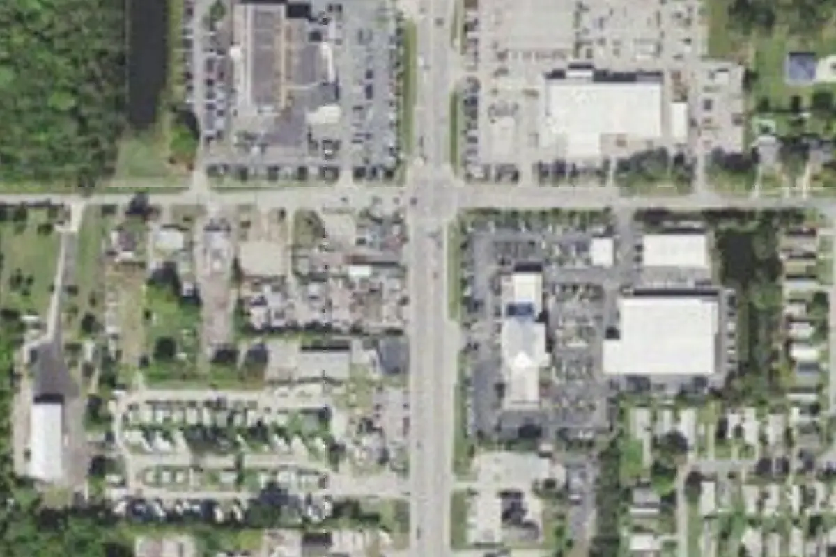 Aerial view of Easy Livin' RV Park & Sales