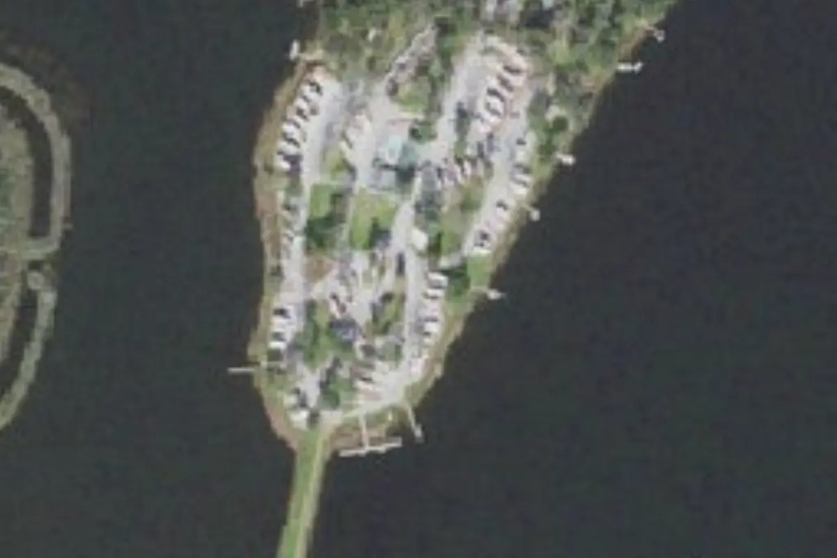 Aerial view of Twin Lakes Camp Resort