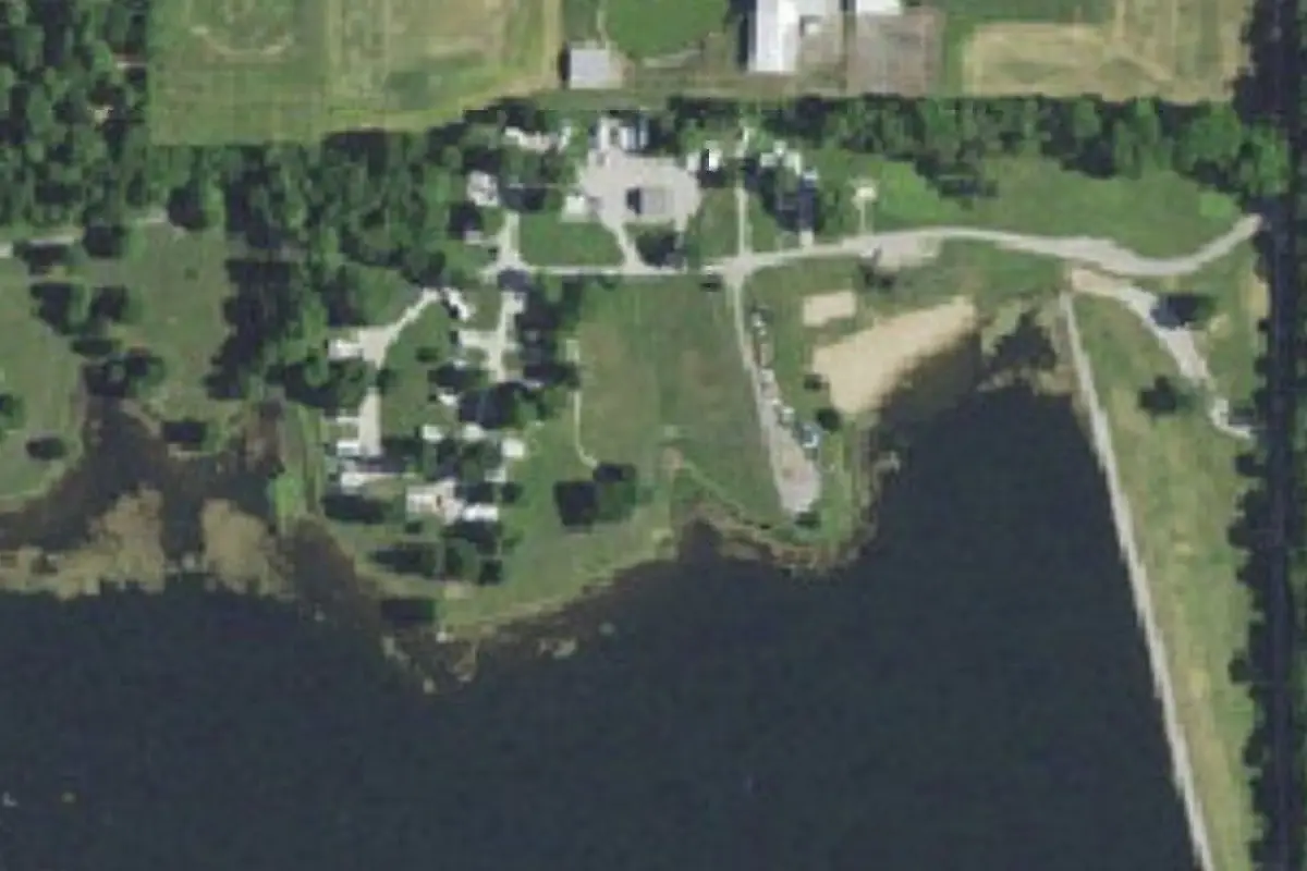 Aerial view of Oakland New Lake Campground