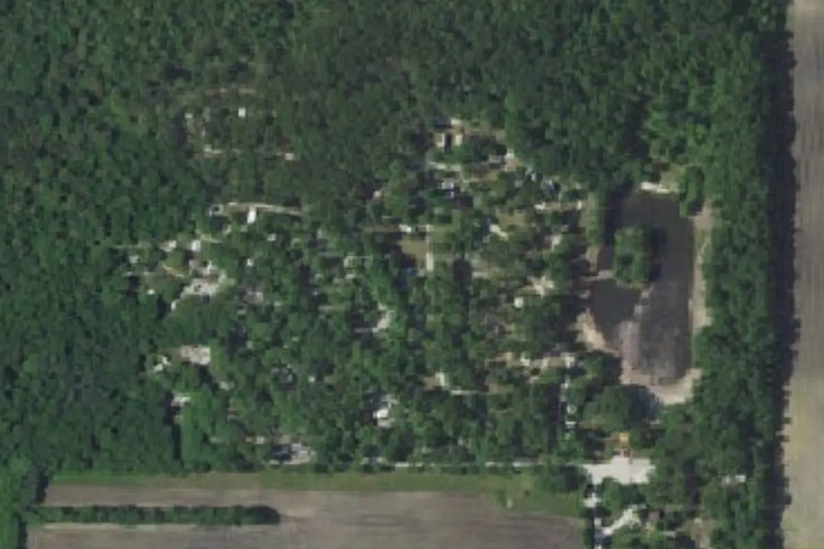 Aerial view of Oak Lake RV Resort
